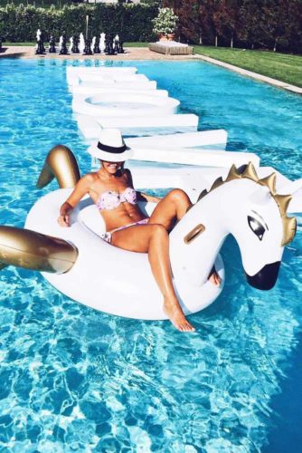 6 Popular Pool Floats to Have a Really Great Summer