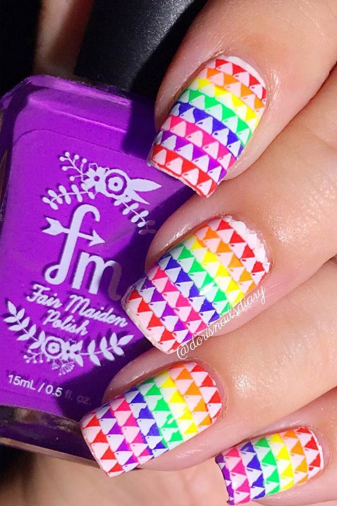 24 Amazing Rainbow Nails to Make You Smile