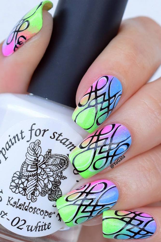 24 Amazing Rainbow Nails to Make You Smile