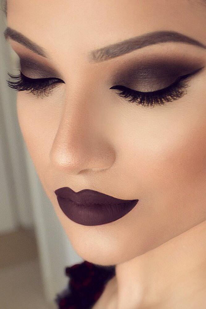 Sexy Smokey Eye Makeup Ideas to Help You Catch His Attention