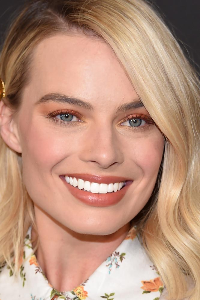 Fresh Peachy Makeup Look #peachymakeup #margotrobbie