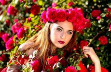 Portraits Of Most Beautiful Women With Flowers