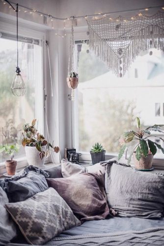 27 Inspirational Ideas for Cozy Window Seat