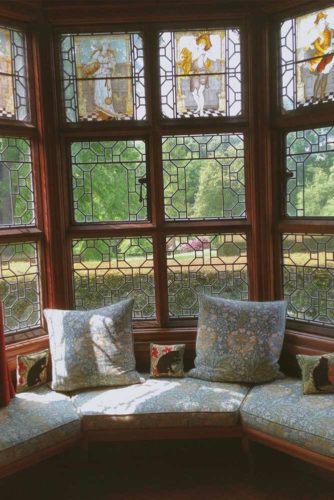 27 Inspirational Ideas for Cozy Window Seat