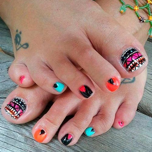Tribal Toe Nail Art #tribalnails #toenailart