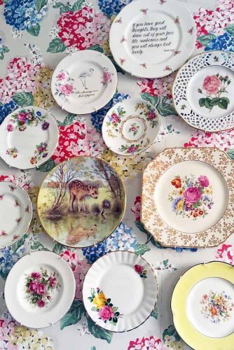 21 Decorative Plates - Ideas for Your DIY Projects