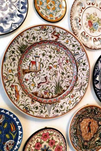 21 Decorative Plates - Ideas for Your DIY Projects