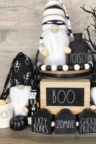 Gnomes Halloween Makeup Ideas #gnomes #bottles