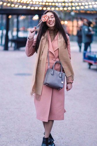 How To Wear a Scarf With Coat #falloutfit #stylishlook