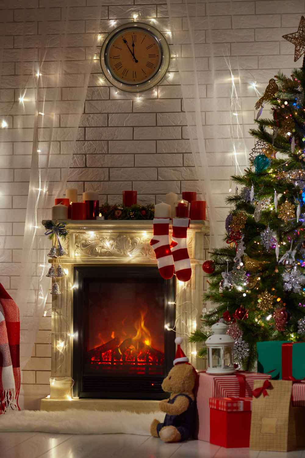 Christmas Fireplace Decor With Led Garlands