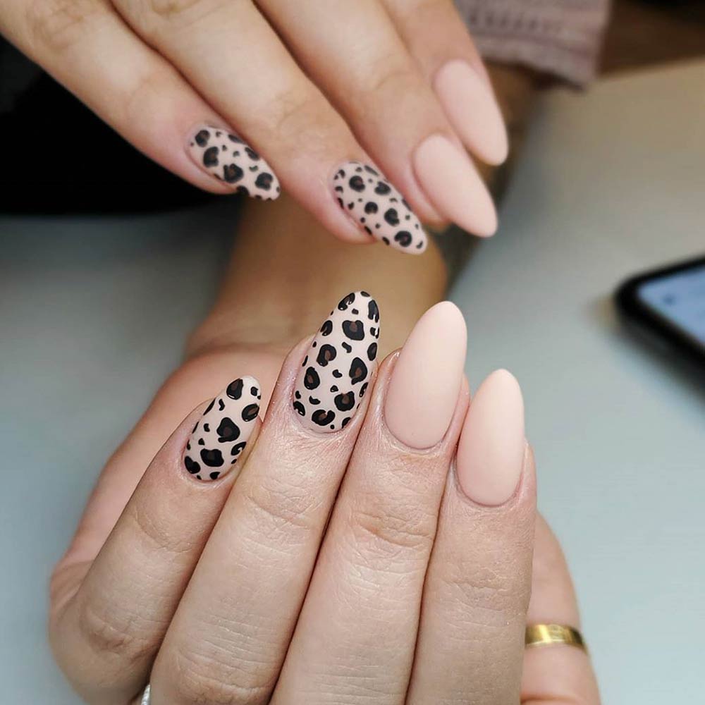 Nude Nail Art With Leopard Pattern #leopardnails #ovalnailshape