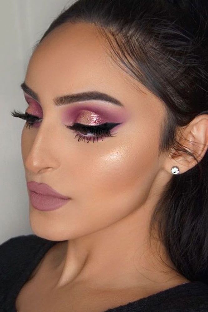 Rose Gold Cut Crease Makeup Idea #mattelips #shimmershadow