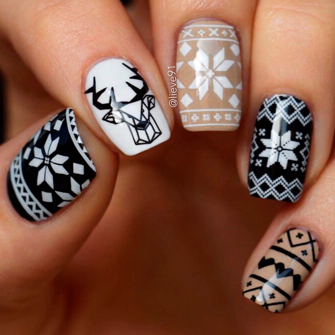 Nordic Nail Pattern With Hipster Deer #nordicpatternnails #winternails