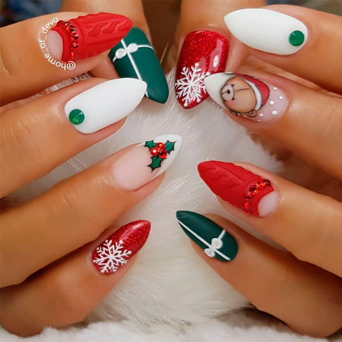 Christmas Nail Art Design #knitednails #rhinestonesnails #mattenails