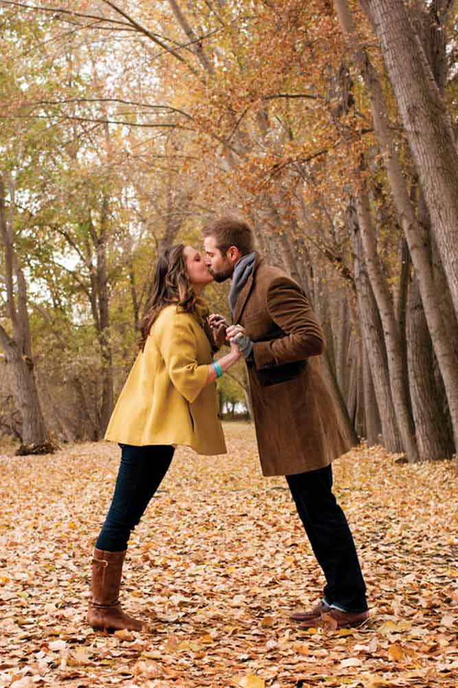 fall-engagement-photos-cutes-14