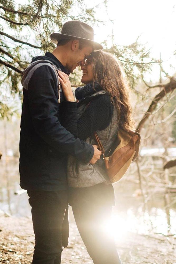 fall-engagement-photos-cutes-17