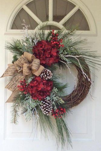 27 Most Festive Christmas Wreaths