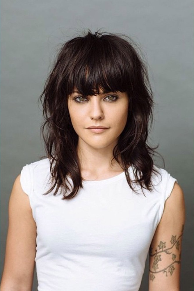 20 Fun, Flirty, Fashionable Layered Haircuts for Medium Hair