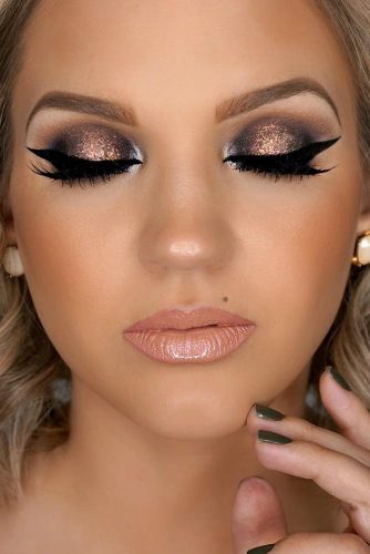 Amazing Glitter Christmas Makeup Ideas