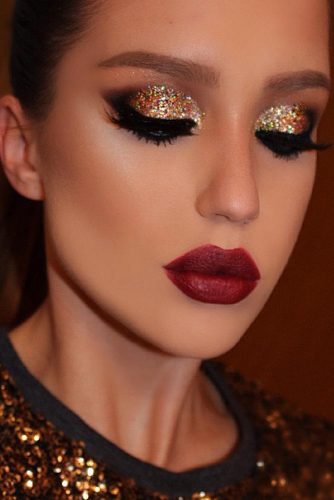 12 Amazing Glitter Christmas Makeup Ideas