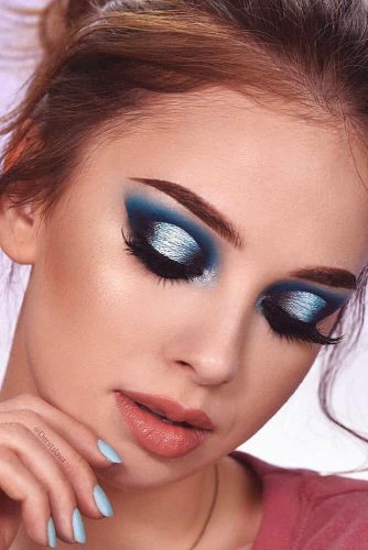 Blue Glitter Smokey Makeup Idea #blueshadow