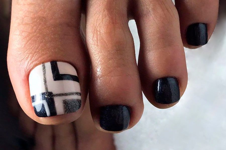 Is Toenail Art Making Its Big Comeback?