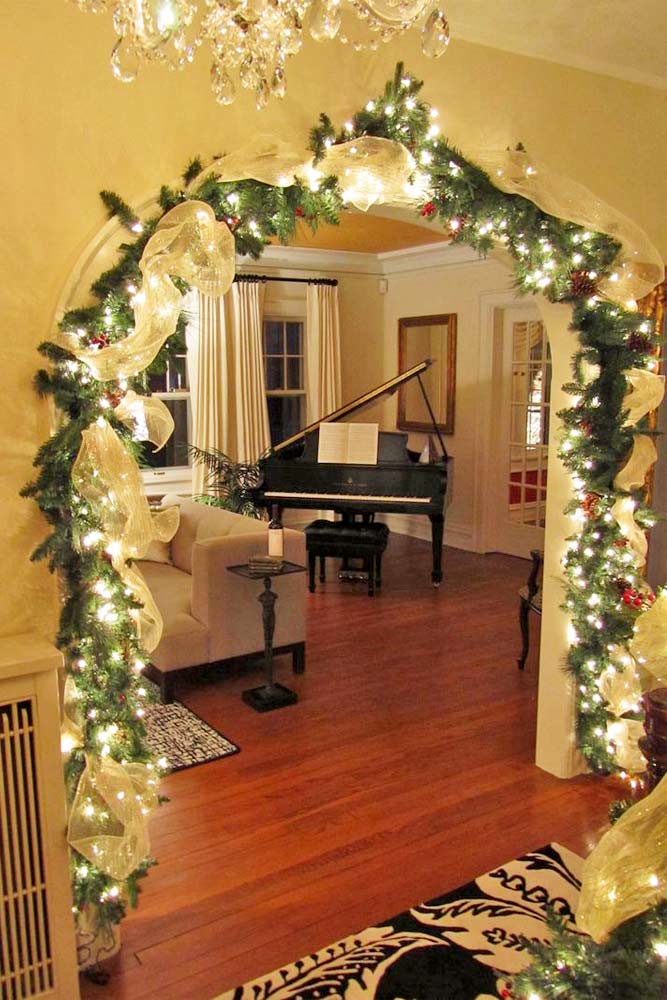 Ways to Decorate with Spectacular Christmas Garland