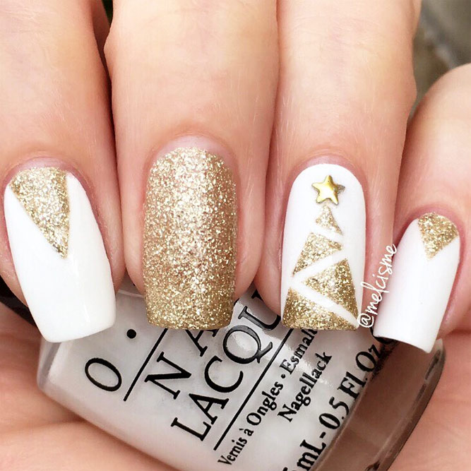 Cool Shimmering Christmas Nails
