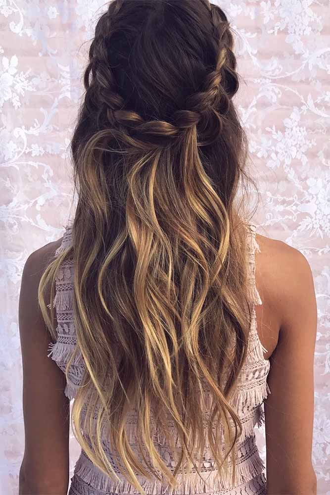 Beautiful Hairstyles for Christmas Celebration Picture 2