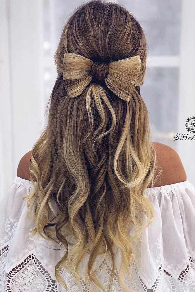 42 Super Cute Christmas Hairstyles For Long Hair