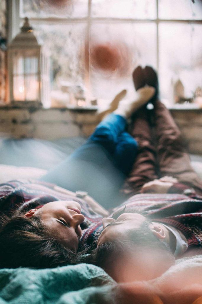 Romantic Photo Idea at Bed