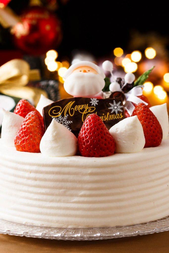 Christmas Cake with Strawverry