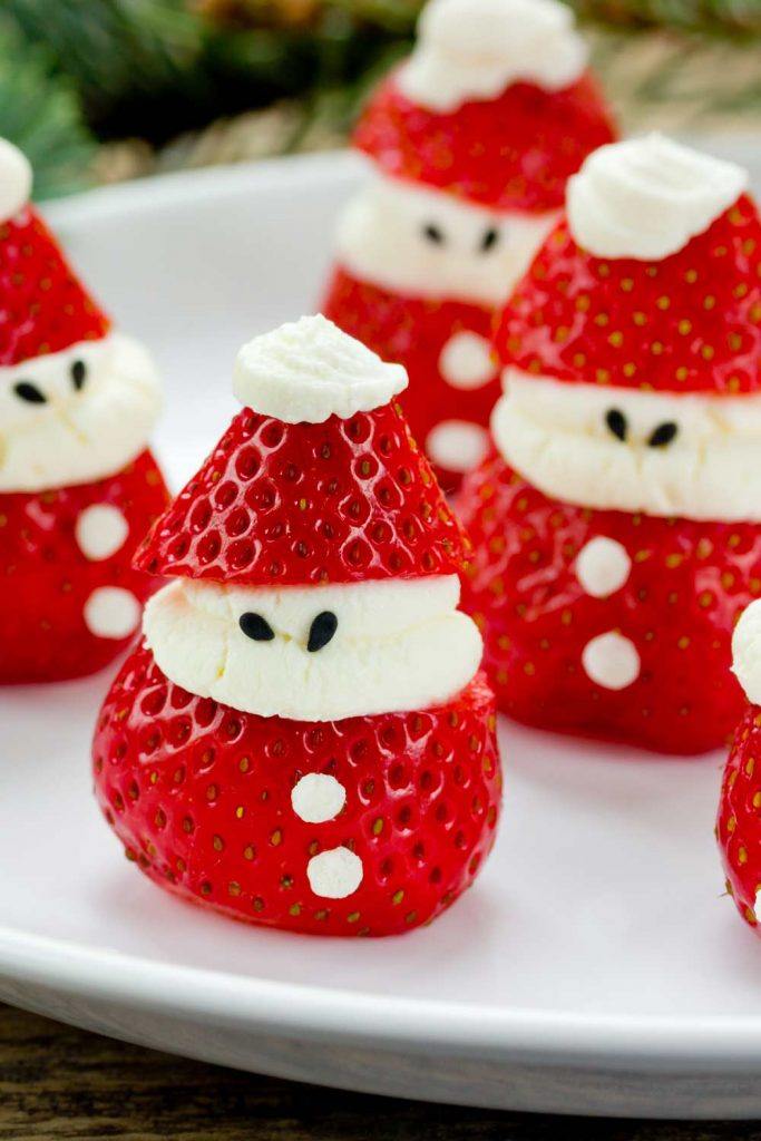 Strawberrie Santa Dessert Idea