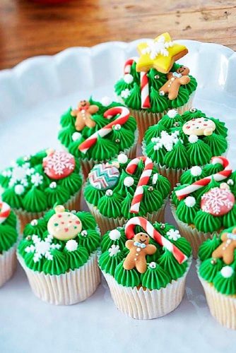 20 Cute and Sweet Christmas Cupcakes