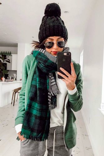 Comfy and Chic Outfits for the Holidays — CLOTHES & WATER