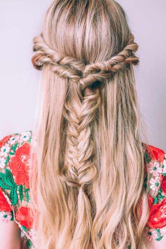 Pretty Holiday Hair Ideas for Party