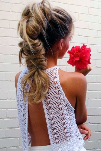 Pretty Holiday Hair Ideas for Party