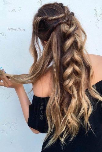 Pretty Holiday Hair Ideas for Party