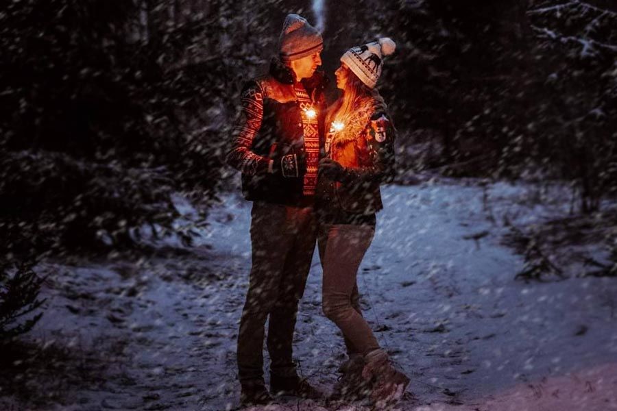 Cute Christmas Photos for Couples to Show Love