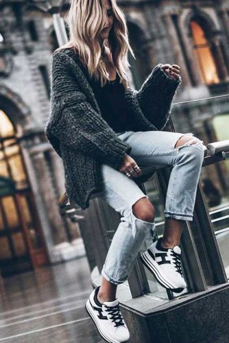 16+ Chic Cozy Outfit Ideas That You Can Wear Out!  Cozy outfit, Casual  sunday outfit, Cozy winter outfits