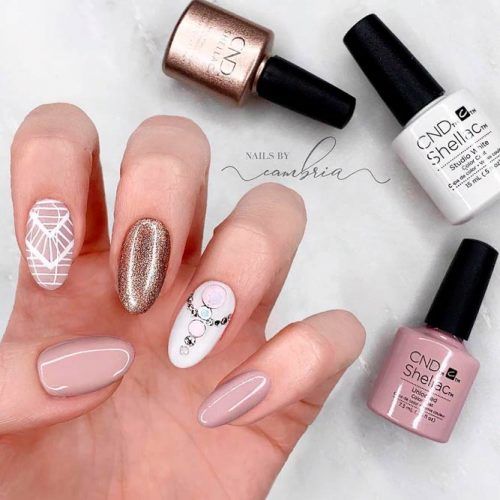 Nude Nails With Geometric Pattern #glitternails #nudenails