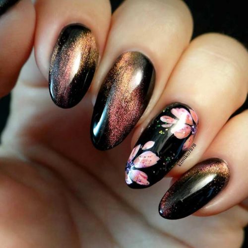 Lovely Graduation Nail Desings picture3