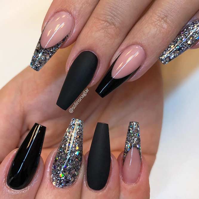 36 Graduation Nails Designs To Recreate For Your Big Day