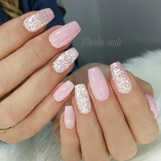 Glitter Accents For Graduation Nails To Inspire You picture1