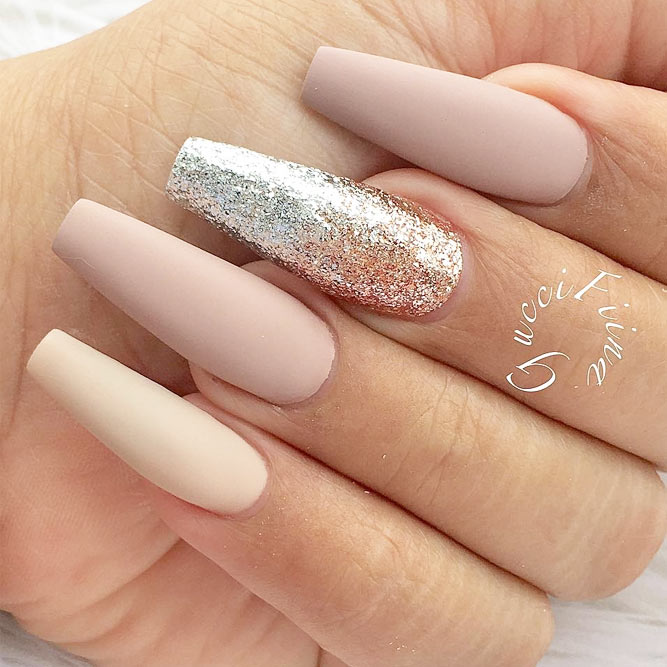 Glitter Accents For Graduation Nails To Inspire You picture 3