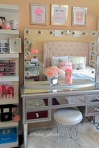 Bright Ideas for Your Makeup Vanity Table picture 5