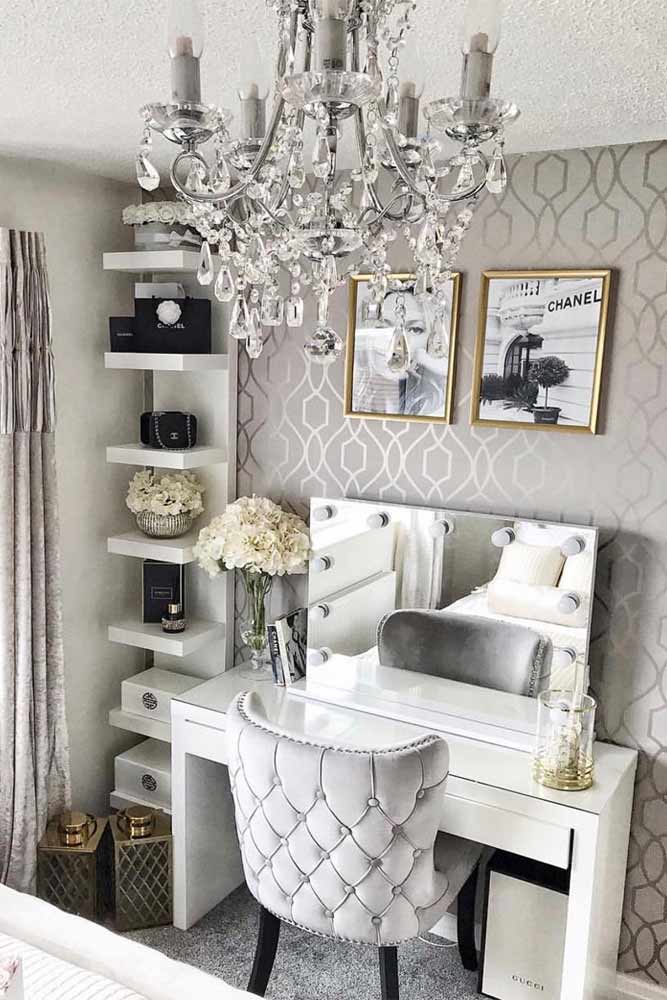 Makeup Vanity Table Ideas To Assist Your Makeup Routine