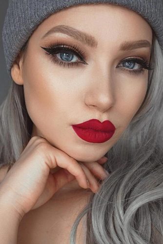 On 2017 girls good makeup look lips sleeve