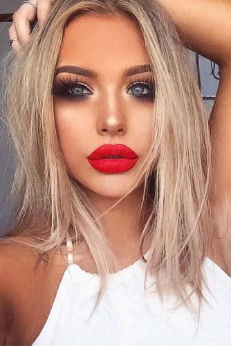 Makeup Looks With Red Lipstick To Be The Center Of Attention