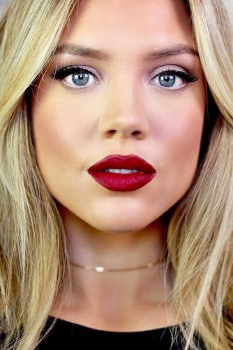 Sexy Makeup with Red Lipstick picture 5